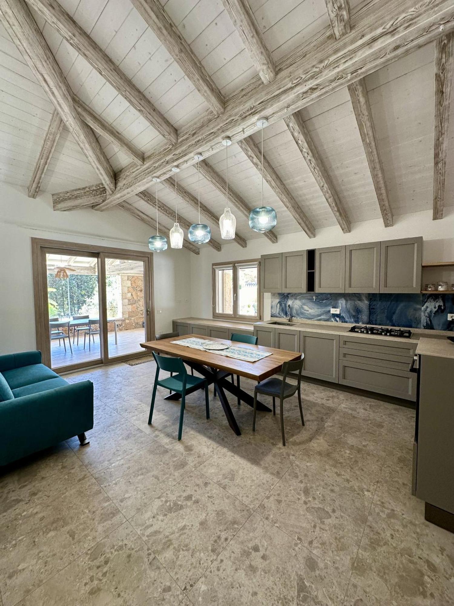 Villa Smeraldo Кастиадас Екстериор снимка