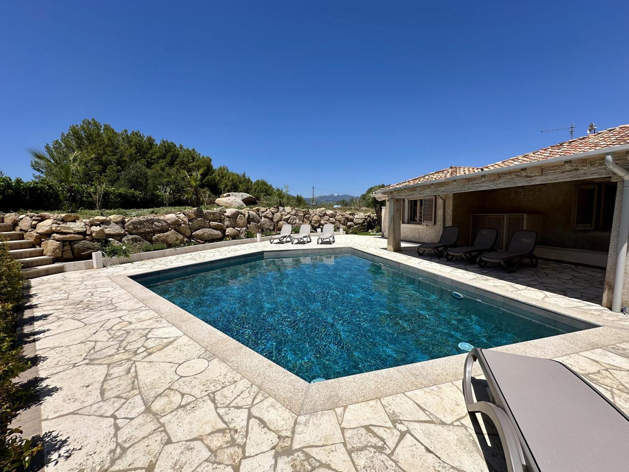 Villa Smeraldo Кастиадас Екстериор снимка