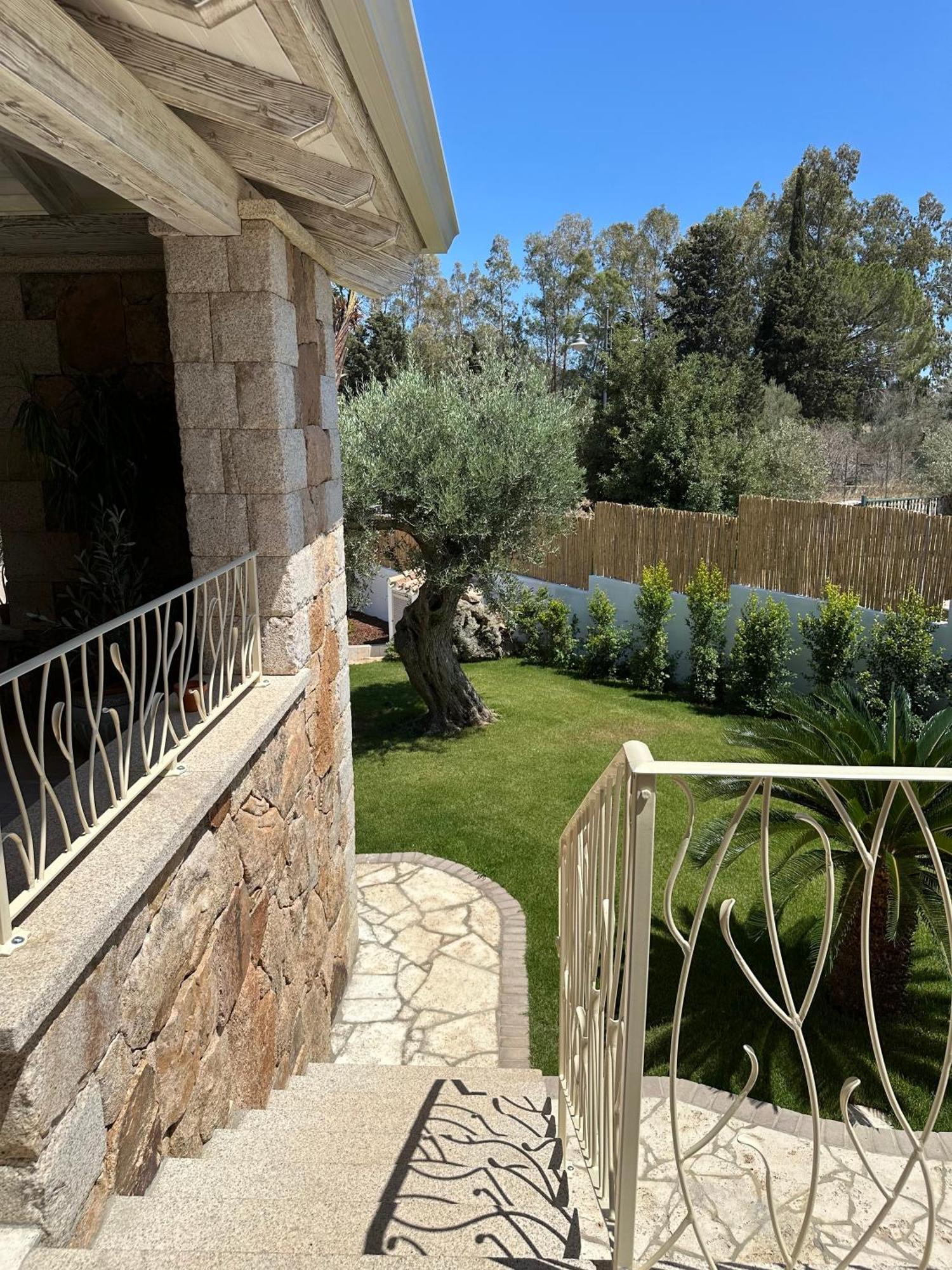 Villa Smeraldo Кастиадас Екстериор снимка
